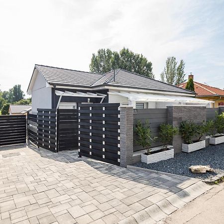 Balatonic Lemon Apartmanhaz Siófok Exterior foto