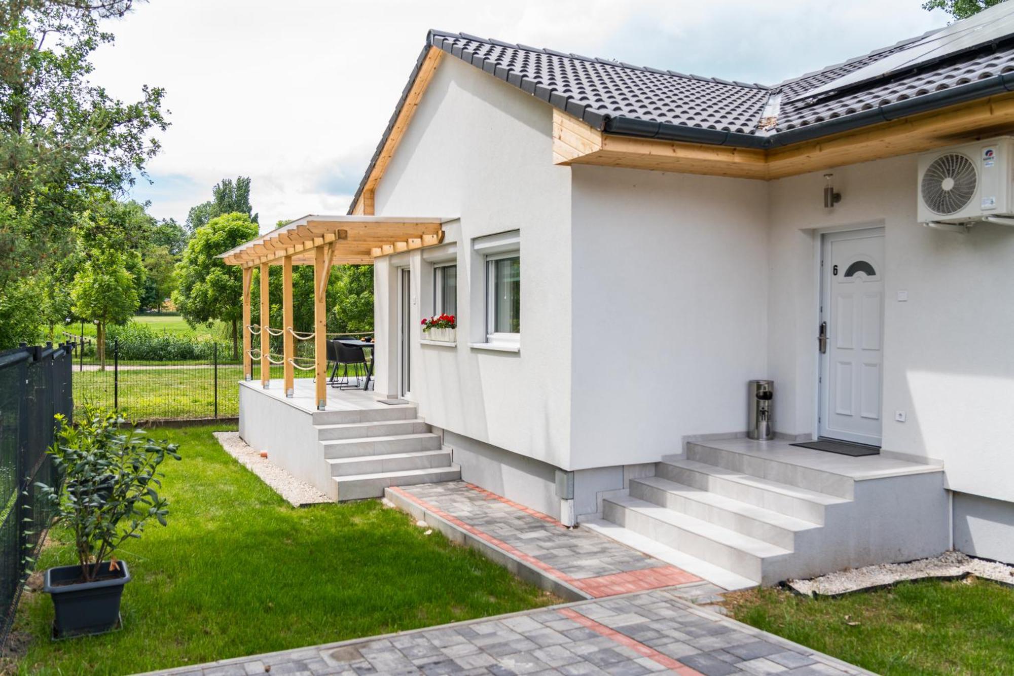 Balatonic Lemon Apartmanhaz Siófok Exterior foto