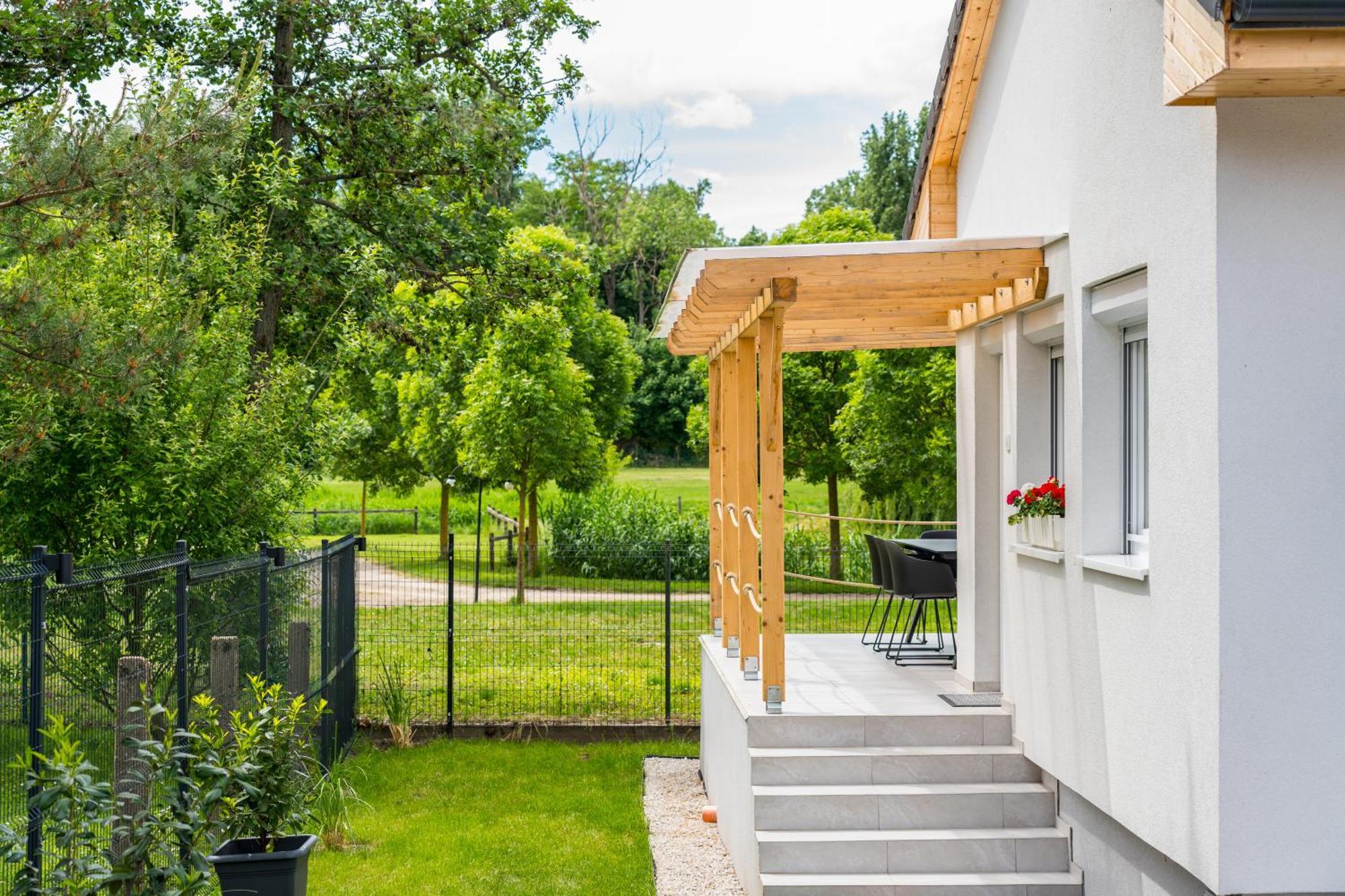 Balatonic Lemon Apartmanhaz Siófok Exterior foto